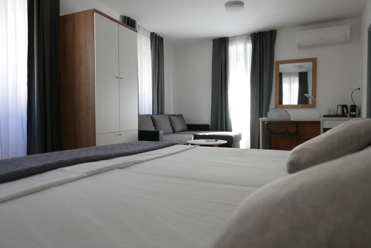 Guest house Tri Lava Luxury Living Hotel Split