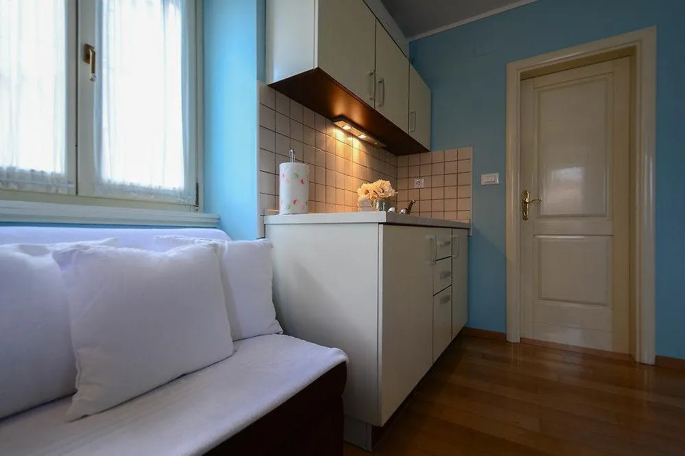 Guest house Tri Lava Luxury Living Hotel Split
