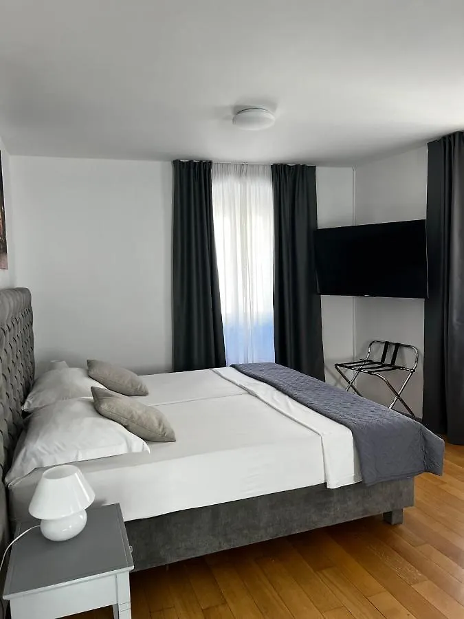 Guest house Tri Lava Luxury Living Hotel Split